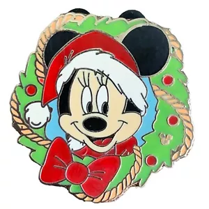 DIsney Mickey Mouse Disneyland Resort Hotel Lanyard Collection Wreath Pin - Picture 1 of 2