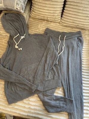 Young Fabulous & Broke Gray Knit Super Soft Sweater and Jogger Set Size M - Image 1 of 4