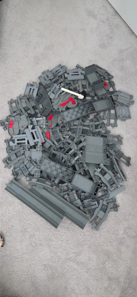 Duplo Lego Train Tracks Apx 100 piezas 8 libras (a granel) Foto 1 de 4