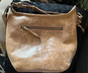 BORN Saddle Camel Tan Distressed 100% Leather Crossbody Bag 11.5”x9”x3” w FOB - Picture 1 of 9