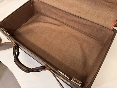 Equipaje Hartmann de Colección Cinturón Cuero Marrón Forrado en Vinilo con Llave 21x7,25x12,25 Foto 1 de 4