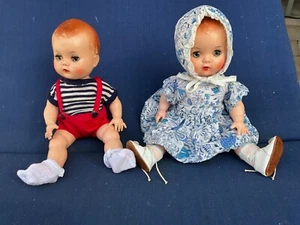 Menge 2 Vintage Schlafäugiger Drehkopf Zwilling 1940’s/50’s Zwilling Baby Puppen Pat. Anhänger. - Bild 1 von 14