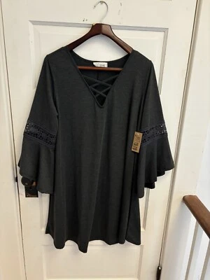 Vestido Just Found Gris Encaje Recortado Cuello Mangas Campana Mezcla Rayón Talla 2X Foto 1 de 4