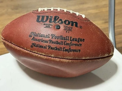 Balón de fútbol americano vintage Wilson NFL Liga Nacional de Fútbol Fugas de aire Foto 1 de 4