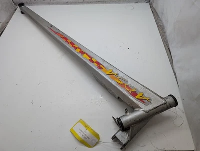 Brazo de arrastre Ski-Doo 2001-2005 usado OEM 505070646 MXZ 700 Legend Summit Foto 1 de 4
