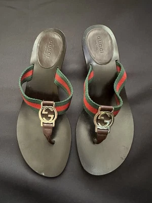 Chanclas Gucci Web Rayas Tanga Sandalia Tacón Gatito Mujer’s Talla 6 Foto 1 de 4