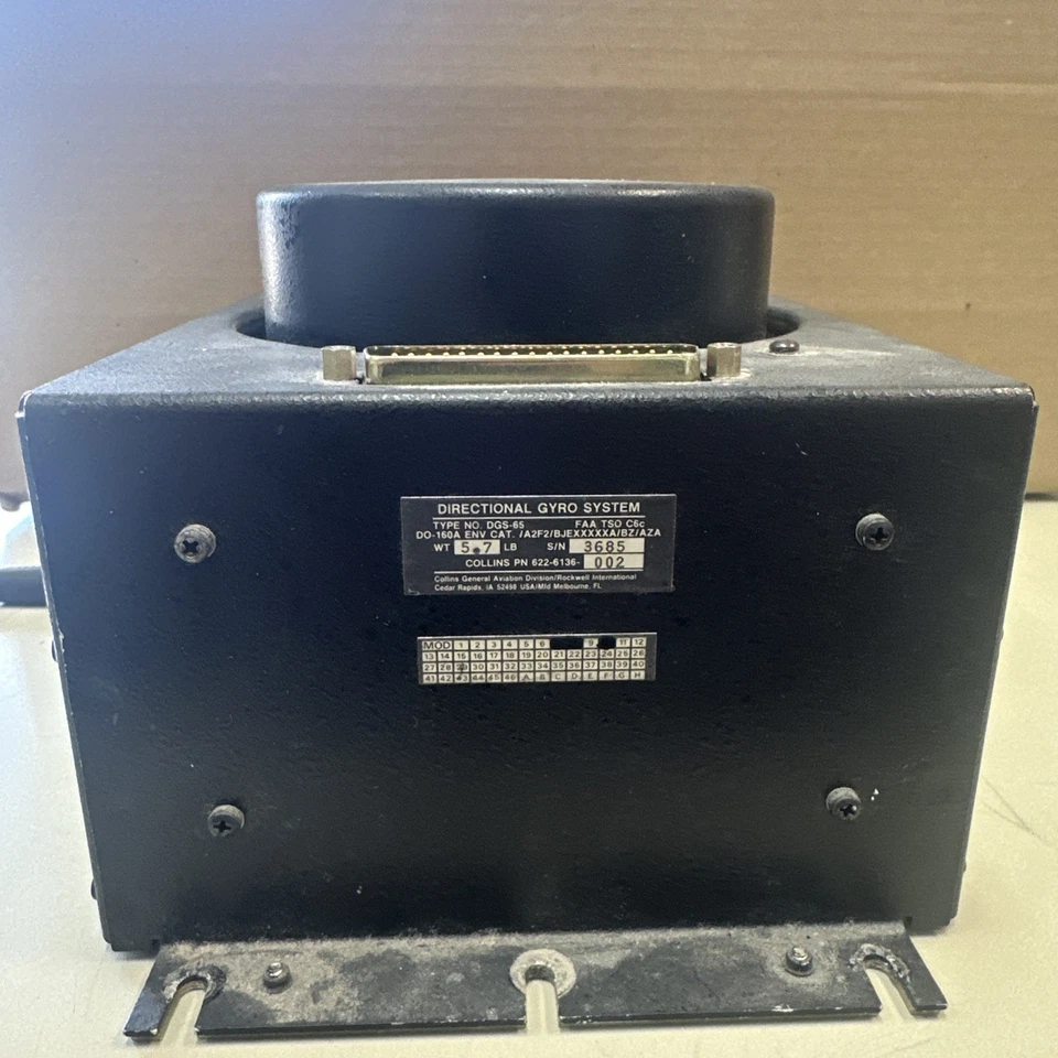 Sistema giroscópico direccional 622-6136-002 Foto 1 de 1