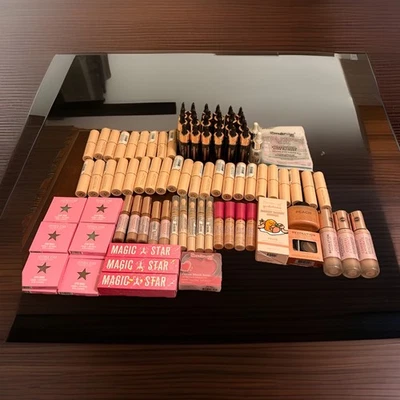 Paquete de Maquillaje Lote Mixto 97 Artículos Nuevo Jeffree Star Revolution Más Foto 1 de 4