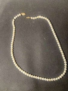 14K Gold 4.5 mm White Cultured Pearl Strand Necklace 18 - Picture 1 of 4