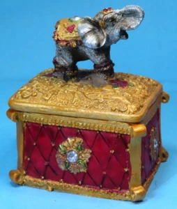 Caja baratija elefante vintage pintada a mano de resina dorada y roja de 2,5" x 2" x 3,5" de alto - Imagen 1 de 15