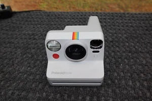 Foto instantánea Polaroid AHORA blanca limpia tipo I/600 limpia sin probar - Imagen 1 de 12