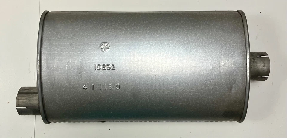 Новый глушитель из старых запасов для моделей Chrysler и Dodge 1967 Mopar #2856246 - Изображение 1 из 1