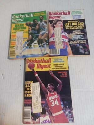 Basketball Digest Lote de 3 1985 Aguire, Akeem, Ect.  Foto 1 de 4