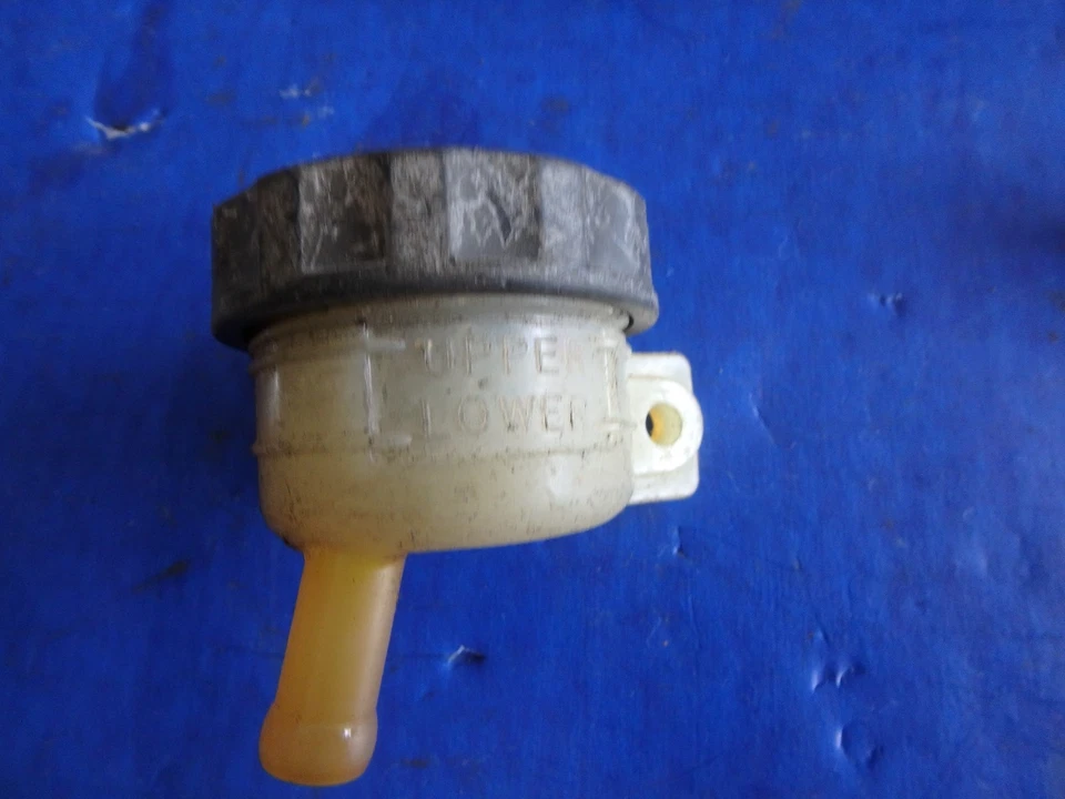 Depósito freno trasero Kawasaki Ninja ZX 6 Off año 2003 ZX6 Foto 1 de 1