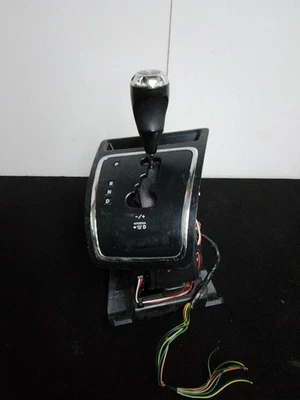 Jeep Patriot 2009-2017 montaje de palanca de cambios de piso automático OEM 68021374AD Foto 1 de 4