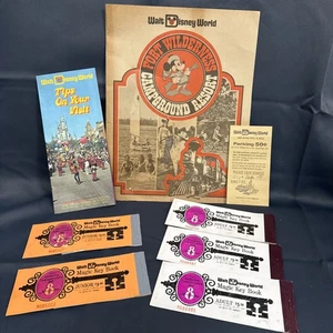 Walt Disney World - Fort Wilderness Folio - Park Map - Magic Key Books - 1974 - Picture 1 of 20