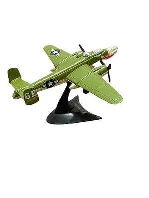North American B-25J Mitchell бомбардировщик литая копия самолета со стойкой Maisto - Изображение 1 из 4