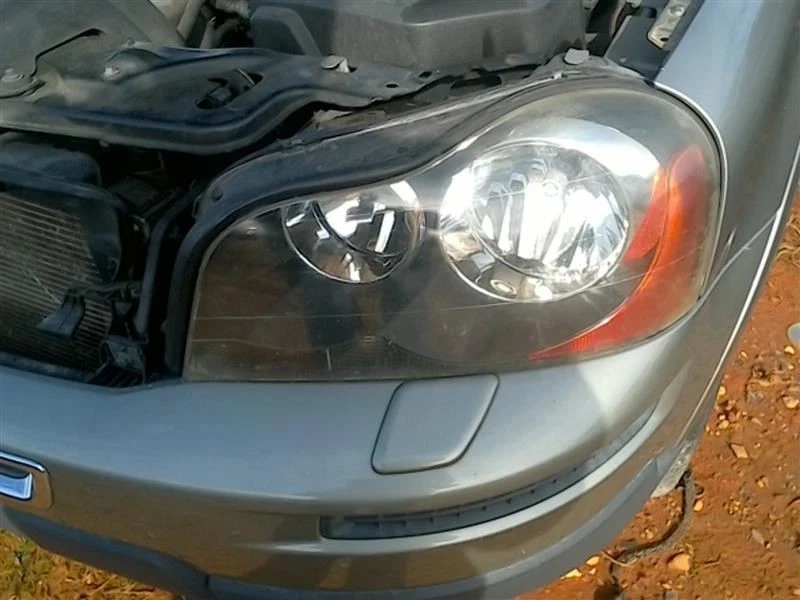 Driver Left Headlight Halogen Fits 03-14 VOLVO XC90 107492 - Image 1 of 4