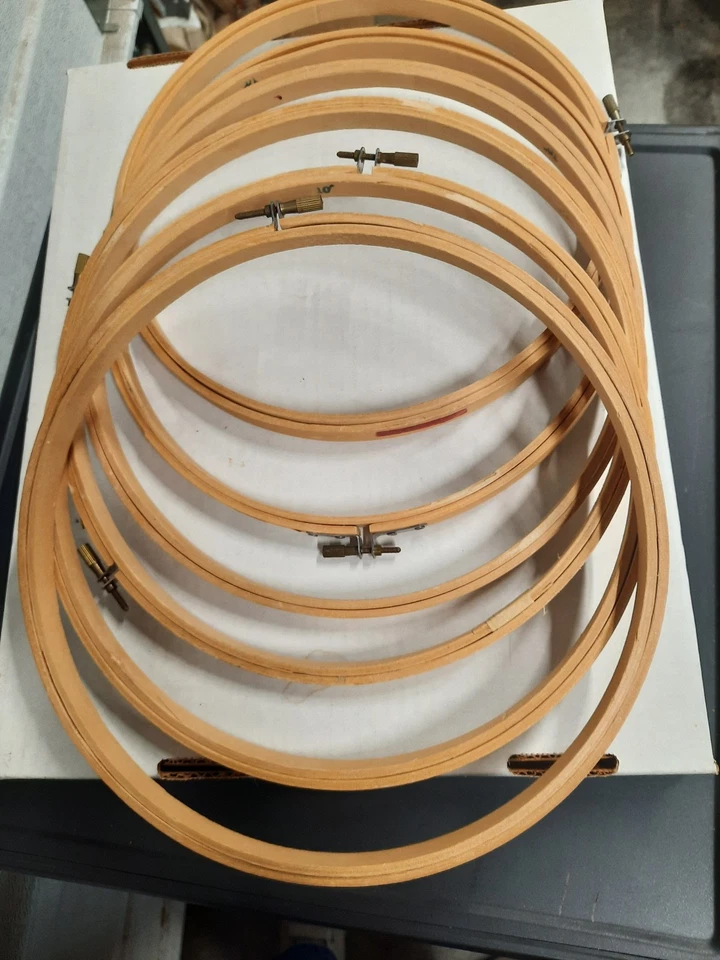 Lot of 6 Coats & Clark 10" Wooden Embroidery Hoops Adjustable Brass Screws #5788 - Image 1 of 3