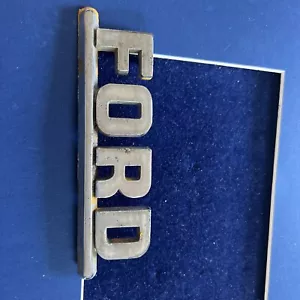 1950’s Ford Truck Emblem - Foto 1 di 13