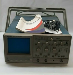 TEKTRONIX TAS 220 DIGITAL OSCILLOSCOPE 90-250V, 50MHZ - Picture 1 of 5