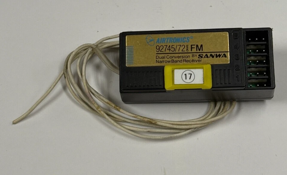 Really Nice Airtronics 72mhz RC Remote Control Airplane FM PPM Receiver 92745 - Image 1 of 1