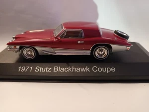 Stutz Blackhawk Coupe - 1971 rosso/grigio - modello auto - 1:43 Premium X - Foto 1 di 3