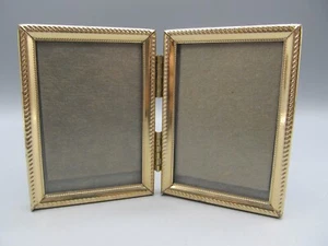 Vintage 2.5" x 3.5" Gold Metal Double Hinged Picture Frame Wallet Size - Picture 1 of 8