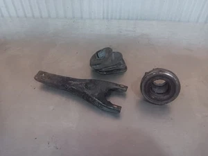 77 Datsun 620 oem 2wd manual transmission clutch fork - Picture 1 of 2