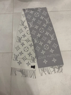 Louis Vuitton Essential Bufanda Color Gris! ¡Nuevo auténtico! ¡Cálido! Foto 1 de 4