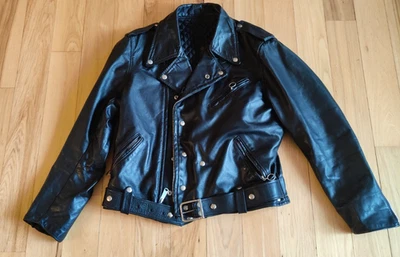 Chaqueta de Motocicleta Brooks Café Racer De Colección Talla 46 Cuero Negra con Parche Harley Foto 1 de 4