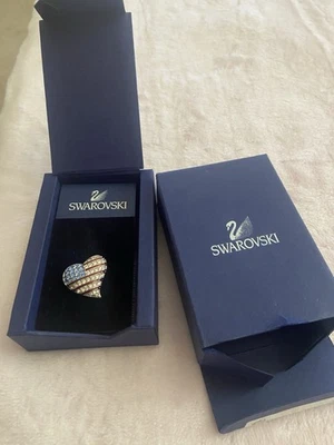 Broche prendedor solapa patriótica cristales de Swarovski CORAZÓN americano bandera esmalte plata Foto 1 de 3