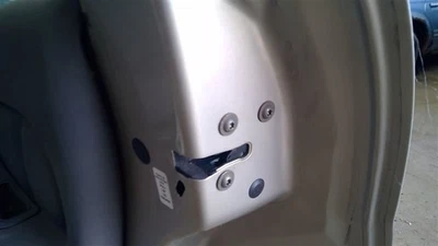 ¡SOLO MONTAJE DE PESTILLO! Puerta trasera derecha pasajero se adapta a 01-06 SEBRING 1648351 Foto 1 de 4