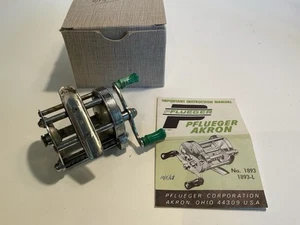 Vintage Pflueger Akron Nr. 1893L Bait Casting Angelrolle Chrom mit Anleitung - Bild 1 von 10