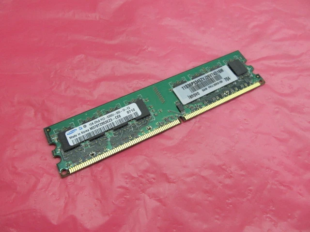 30R5126 IBM Corporation ThinkCentre 1GB PC2-5300 CL5 NP DDR2 SDRAM UDIMM Memory - Image 1 of 1