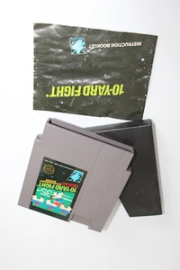 10-Yard Fight 5 Screw Nintendo NES 1985 w manual Authentic and Tested - Picture 1 of 4