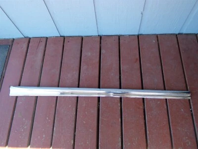 Chrysler Imperial 1955 2P puerta derecha moldura OEM 1597160 dos puertas  Foto 1 de 4