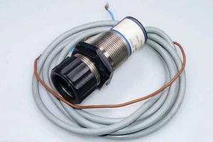 Wenglor UF55MG reflex sensor 24VDC Sn 500mm - Picture 1 of 1