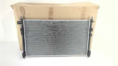 Nuevo radiador original OEM Mitsubishi Outlander Sport 2013-2016 2,0 L 1350A694 Foto 1 de 4