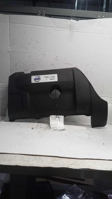 Cubierta de motor usada se adapta a: Volvo XC60 2015 grado A Foto 1 de 4