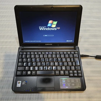 Samsung N130 laptop, Intel Atom, 10.1" , Windows XP,  80Gb HDD, 1Gb RAM (241) - Image 1 of 4