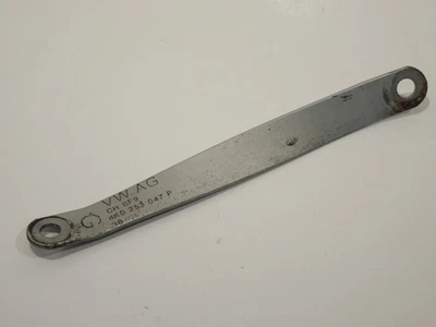 VW Caddy 2K 1.9TDi Catalytic Converter Downpipe Bracket 1K0253047P - Image 1 of 4