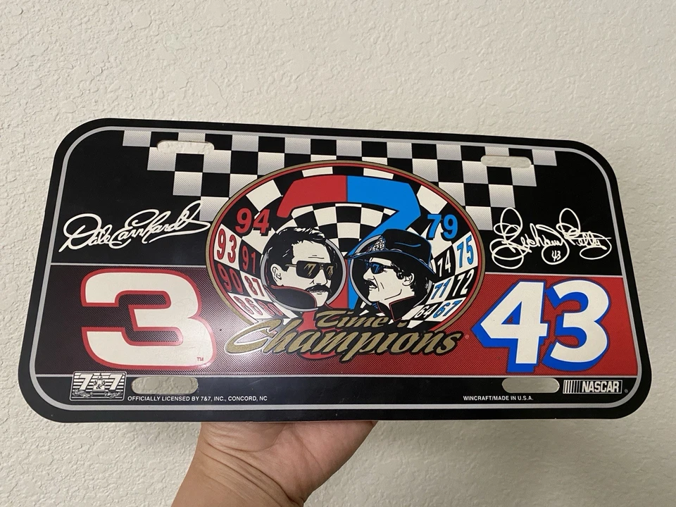 Placa de matrícula de plástico Wincraft 1995 Dale Earnhardt #3 Richard Petty #43 7&7 Foto 1 de 4
