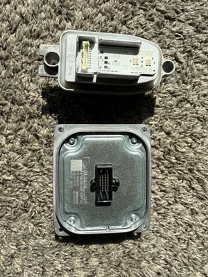 Módulo de señal de giro de faros LED Freightliner P/N 1040.001.0920 Cascadia 18-24 Foto 1 de 4