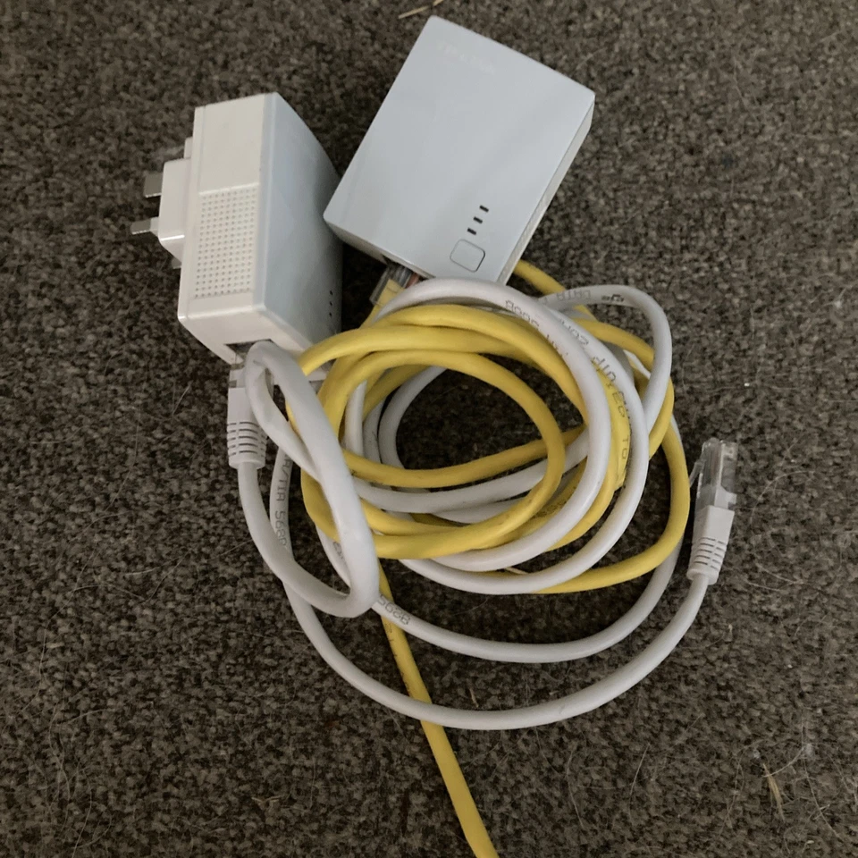 TP-Link TL-PA411KIT AV500 Nano Powerline Homeplug Adapters + Ethernet Cables - Image 1 of 2