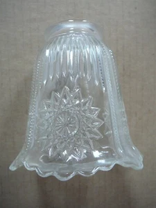 VINTAGE CLEAR GLASS LAMP LIGHT FIXTURE SHADE SUNBURST & PLEATS 5" - 2.25" Fitter - Bild 1 von 4