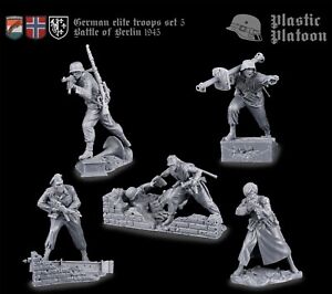 PLASTIC PLATOON German soldiers Elite 1945 Berlin WW2 1:32 New set 7 items
