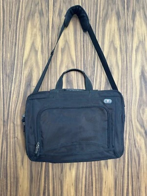 Швейцарская армия расширяемый ноутбук краткая сумка черный нейлон - так много карманов!!! - Изображение 1 из 4