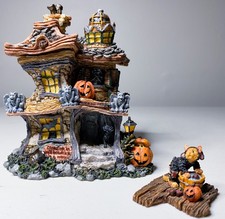 Boyds Bearly Built Villages Punky Boobears Haunted Halloween House 19012 Figure