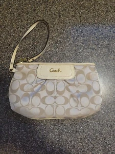 PREOWN-Coach Beige Corner Zip Wristlet for Women-8 CC Slots-Inside Pkt-9"x 5.5" - Picture 1 of 12
